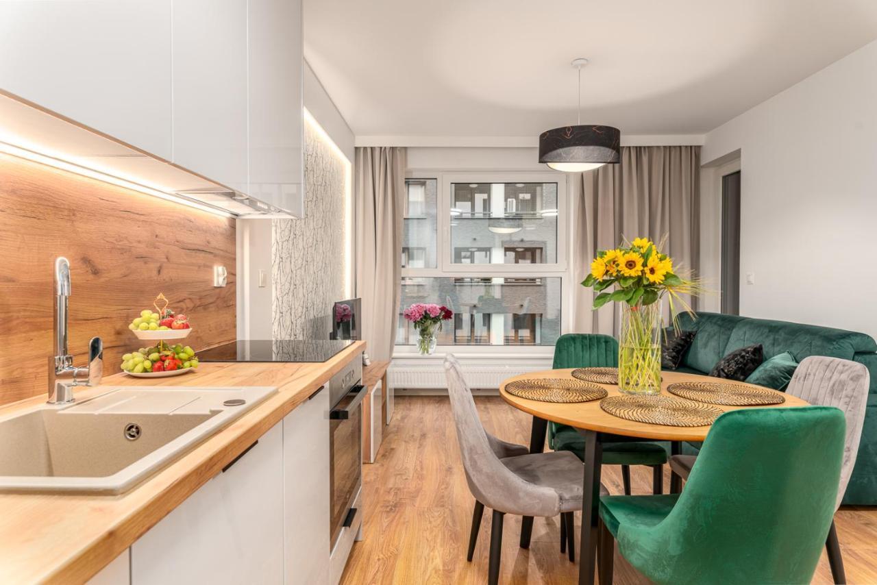 Star4You II Apartments Вроцлав Экстерьер фото