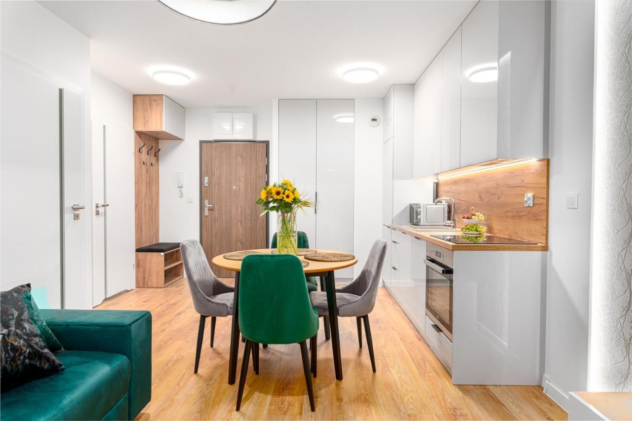 Star4You II Apartments Вроцлав Экстерьер фото