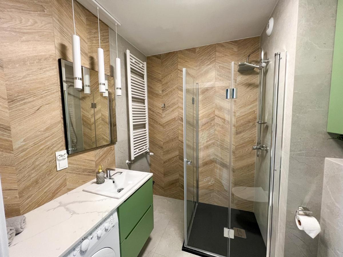 Star4You II Apartments Вроцлав Экстерьер фото