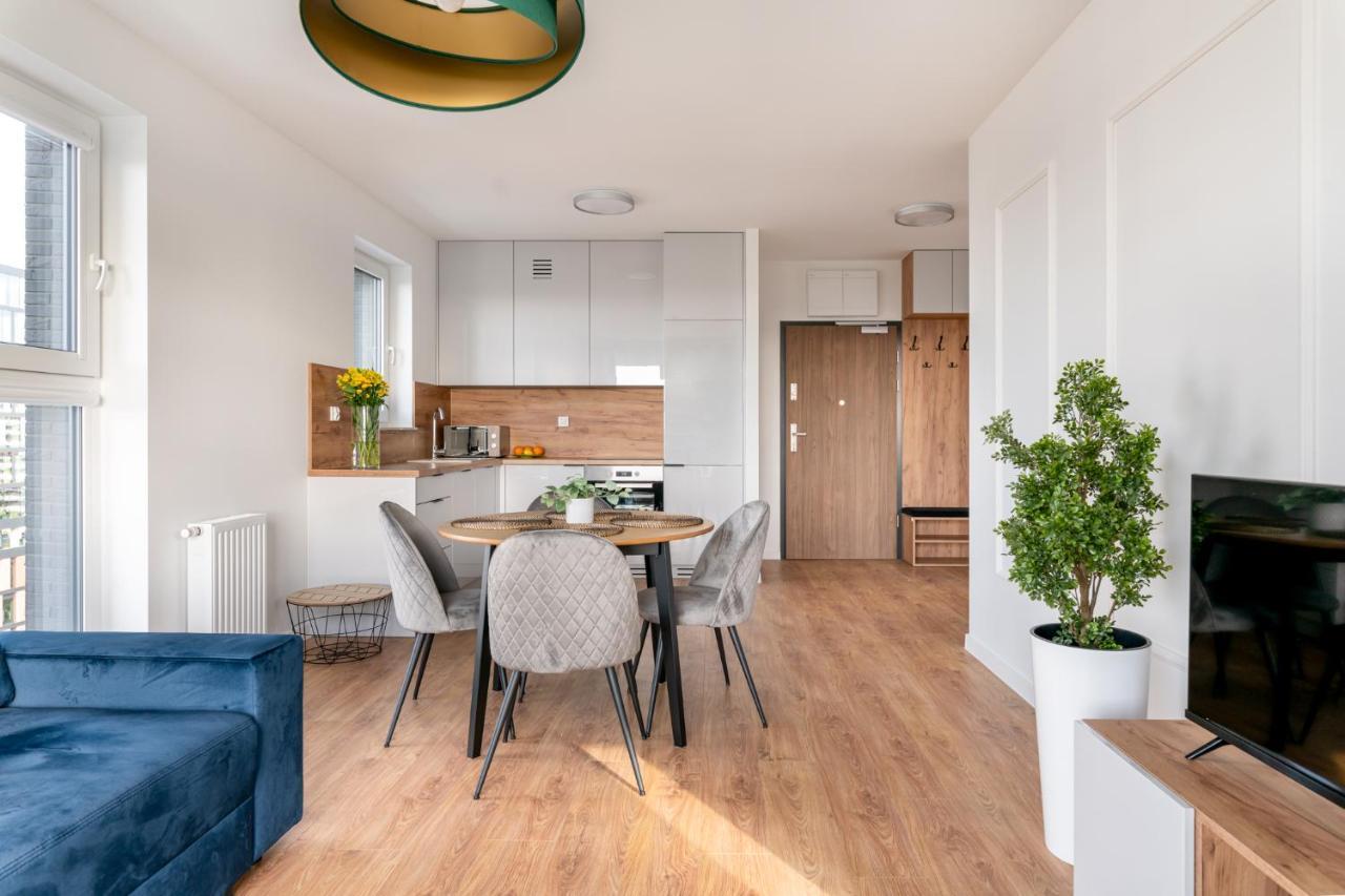 Star4You II Apartments Вроцлав Экстерьер фото